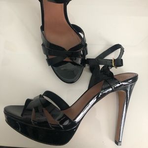 Vince Camuto sz 9 patent platform stiletto.